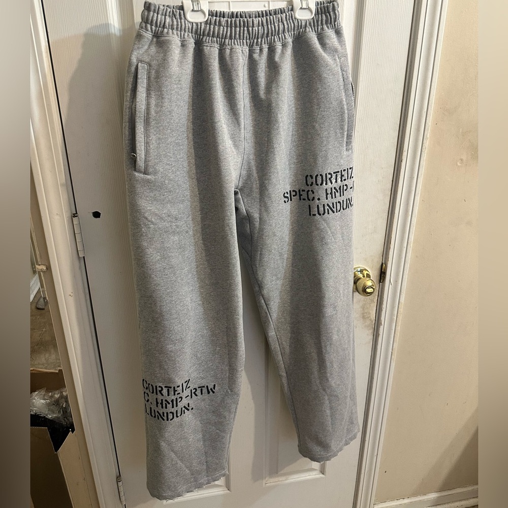 Corteiz HMP Stencil Sweatpants 100% cotton 440 gsm